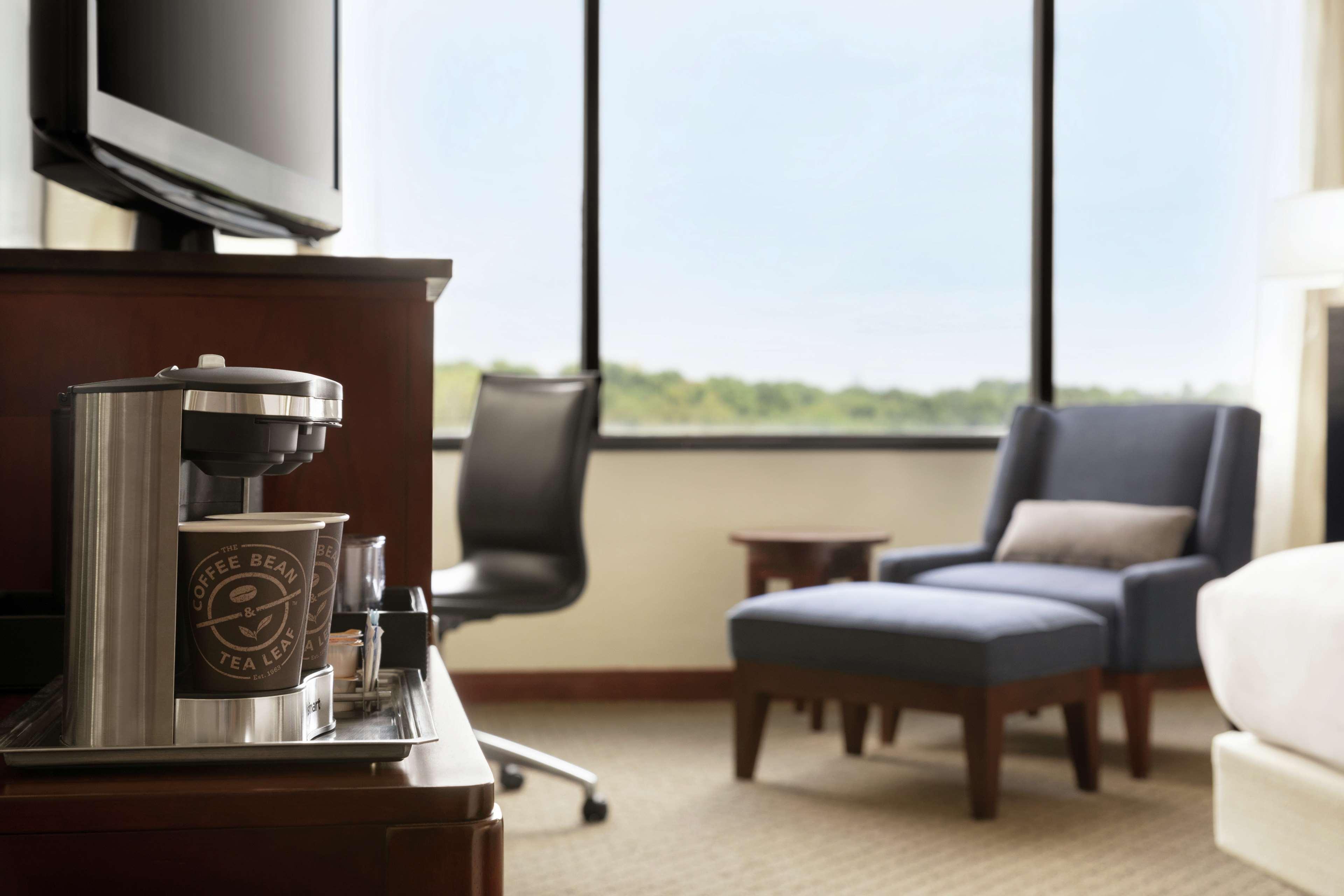 Doubletree By Hilton South Charlotte Tyvola Otel Dış mekan fotoğraf